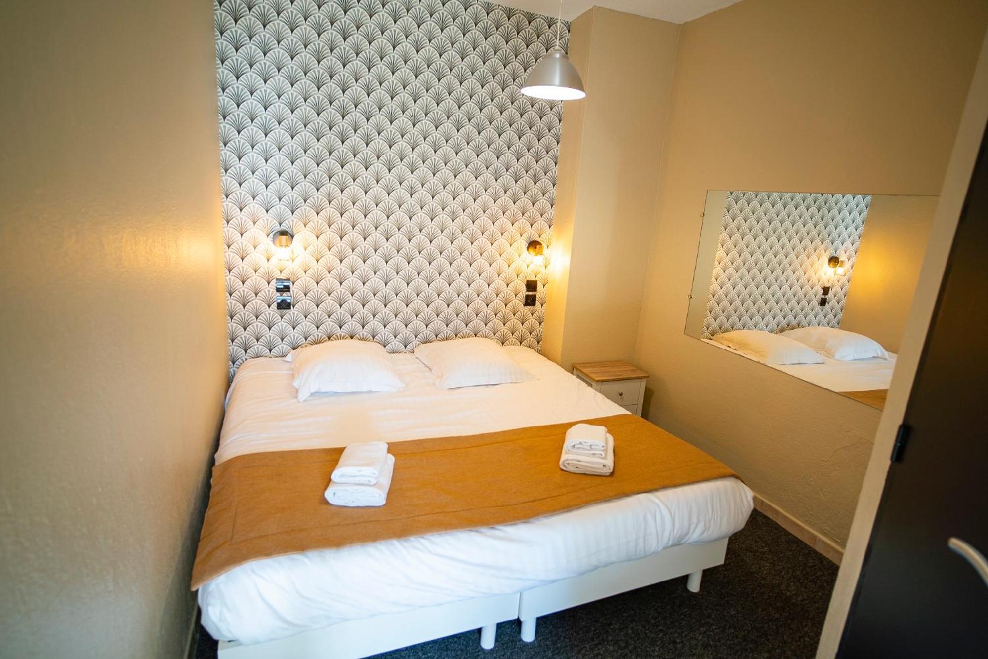 Hotel De La Mer Hyeres Exterior photo